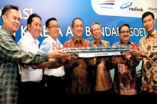 Sindikasi Empat Bank...