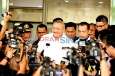 Alex Noerdin Jadi Saksi...