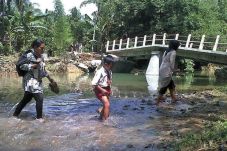 Warga Enggan Ambil Jalan...
