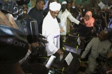 Presiden Sudan Mendadak...