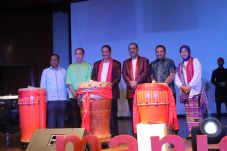 Mangente Ambon, Program...