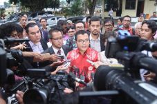 Polri Bidik Denny Indrayana...