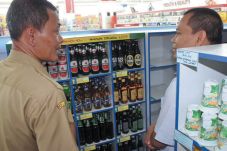 Ratusan Botol Miras...