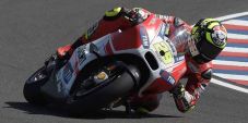 Ducati : Pembalap Mengendalikan...