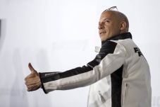 Fast and Furious 8 Tayang...