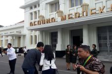 Delegasi Asing Abadikan...