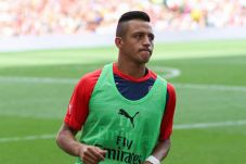 Sanchez Jadi Pesaing...