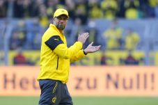 Klopp Tak Tertarik Pindah...