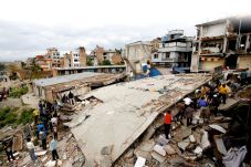 Gempa Nepal 1.000 lebih...
