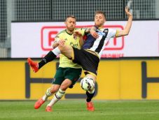 Udinese Paksa Milan...