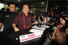 Denny Indrayana Kembali...
