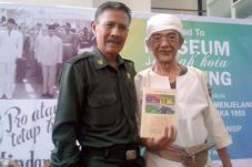 Kali Ini Pupur dan Gincunya...