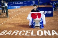 Nishikori Pertahankan...
