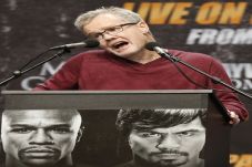 Freddie Roach Pertanyakan...