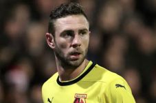 Watford Pede Bisa Bersaing...