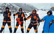 Selamat di 4.850 Mdpl,...