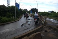 Wali Kota Kesal Jalan...