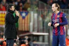 Rakitic Sanjung Kinerja...
