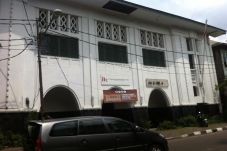 Pemprov DKI Setengah...