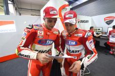 Ducati Siap Kudeta Rossi...