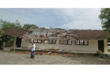 Gedung Madrasah Ambruk