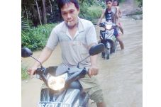 Sungai Kalirejo Meluap,...