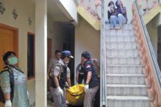 Mahasiswi Tewas Melahirkan...