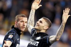 I Nerazzurri Tinggikan...