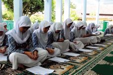 Hadapi UN, SMP 1 Wates...