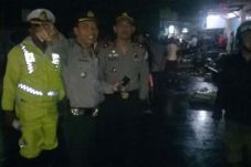 Mobil Tabrak Motor dan...