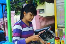 Putus Sekolah, Gadis...