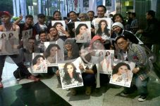 Jelang Konser Traya,...