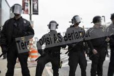 Teror Polisi AS Berlanjut