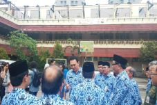 Ahok Minta Gedung Sekolah...