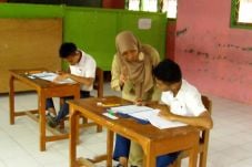 Ikut UN SMP, Siswa SLB...