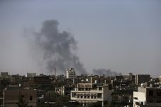 Saudi Bantah Gunakan...
