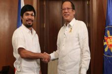 Presiden Filipina Salut...