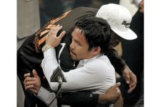 Kubu Pacquiao Tantang...