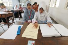 Soal Braille Tak Lengkap