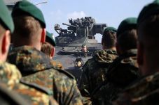 NATO Latihan Perang...