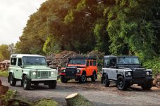 Land Rover Edisi Khusus...