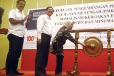Tertibkan Perdagangan...
