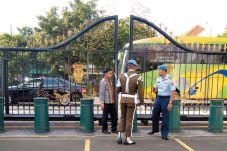 Laporkan Menteri Berkinerja...