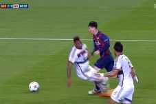 Goyangan Messi Buat...