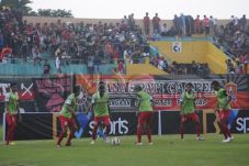 Persijap Tolak Laskar...