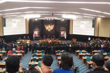 Tunjangan Cair, Anggota...