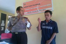 Perang Antar Geng, Warga...