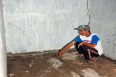 Rekahan di Ponorogo...