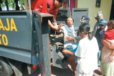 Ditangkap, Gepeng Balik...
