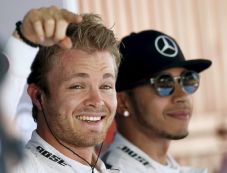 Rosberg Rebut Pole Position...